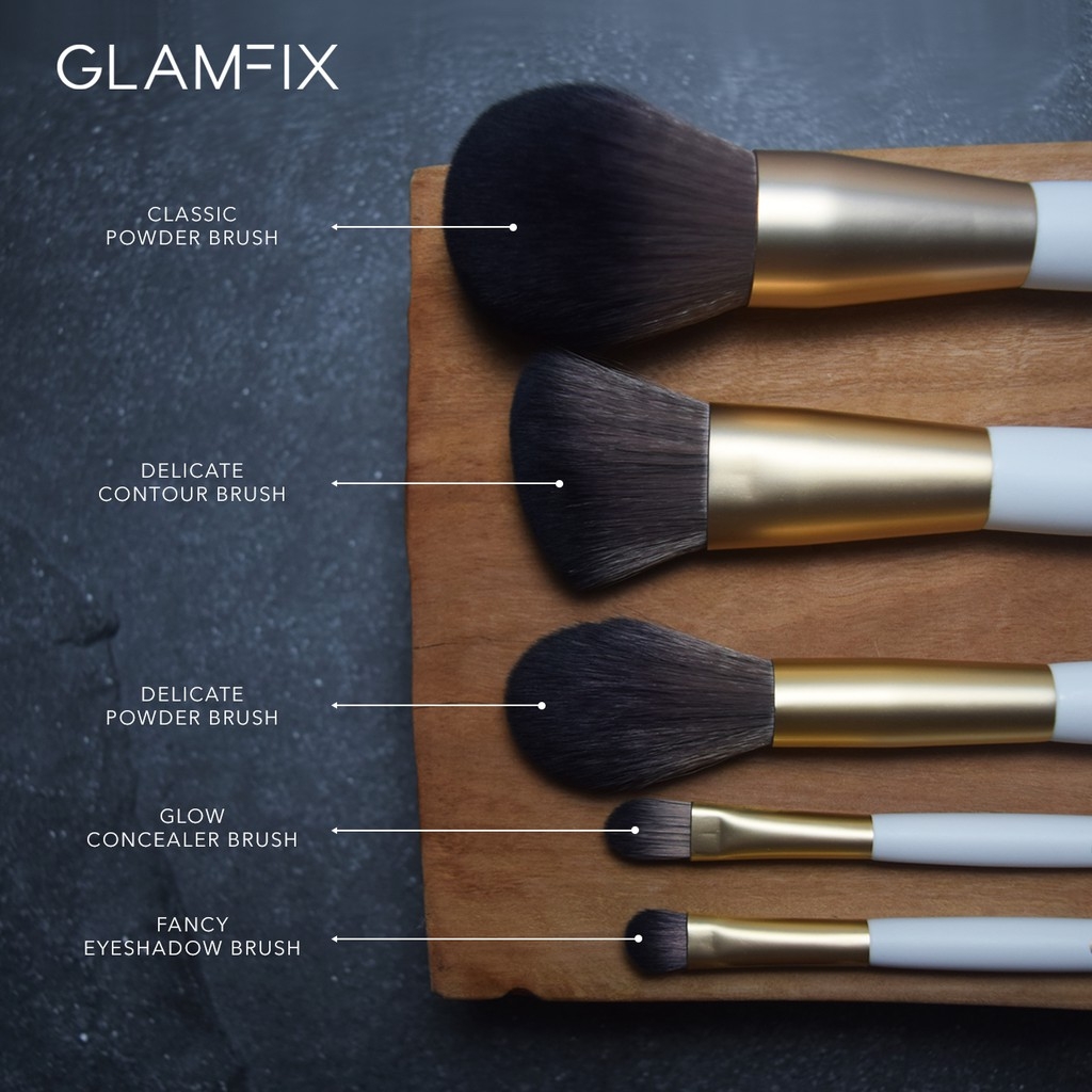 Glam Fix Delicate Blush Brush / Powder Brush
