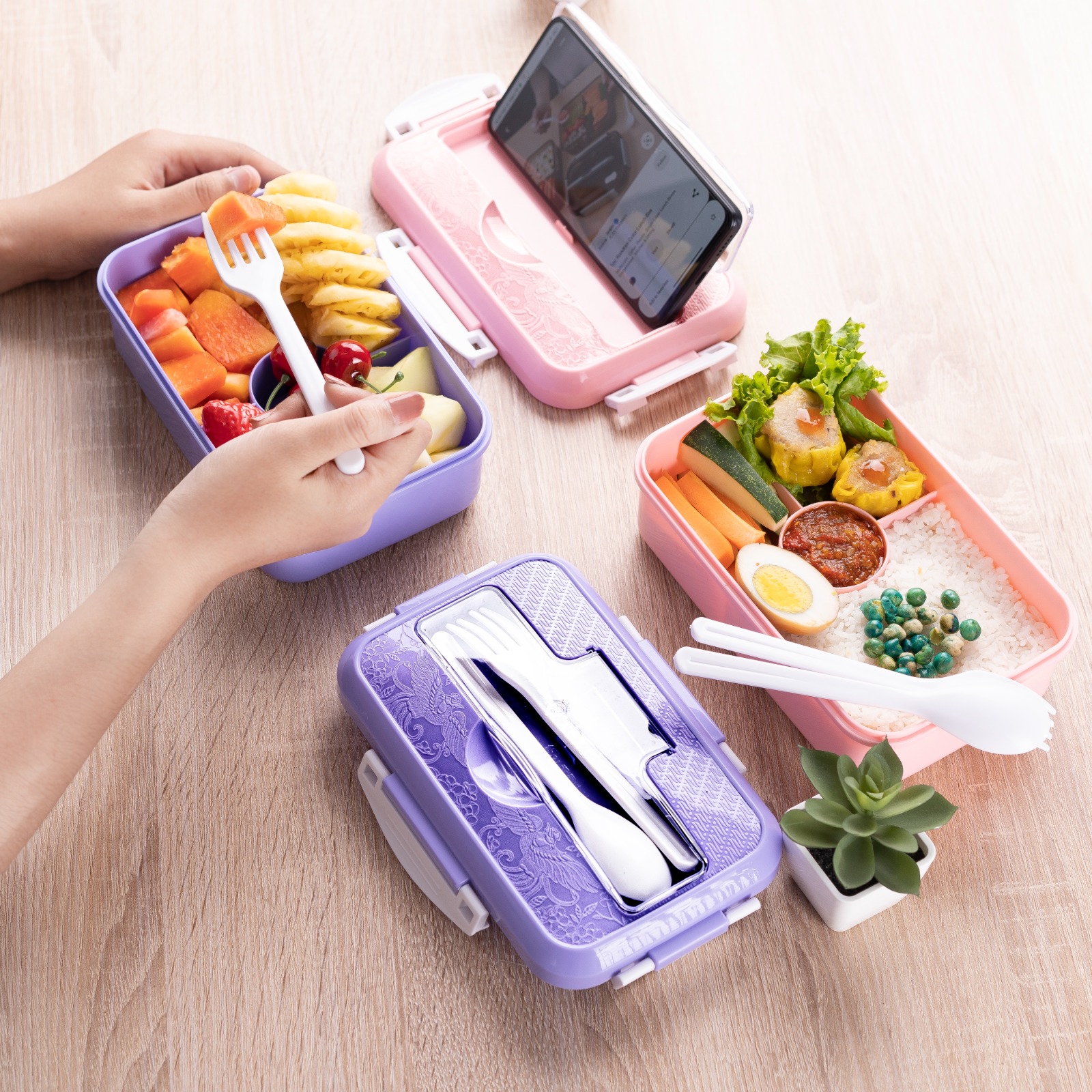 TRI J - Lunch Box 4in1 + Sendok dan Garpu