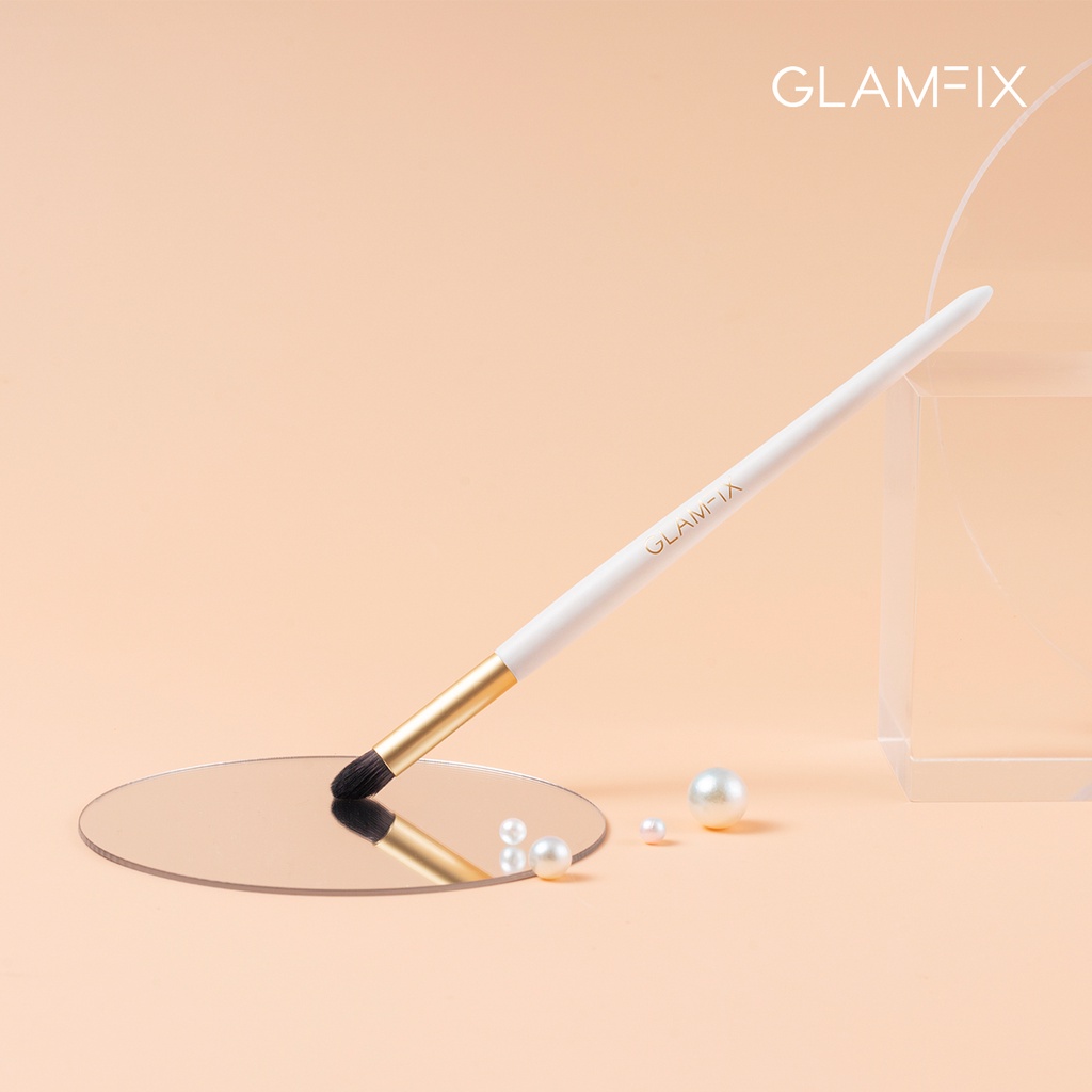 Glam Fix Eye Blending Brush